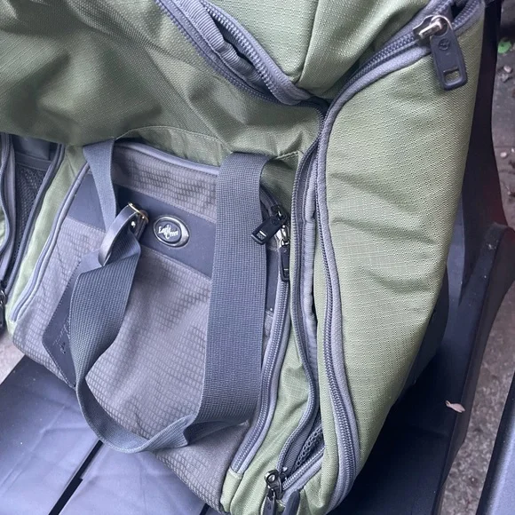 Eagle Creek Olive and Gray Softside Rolling Duffel Bag - Picture 4 of 5